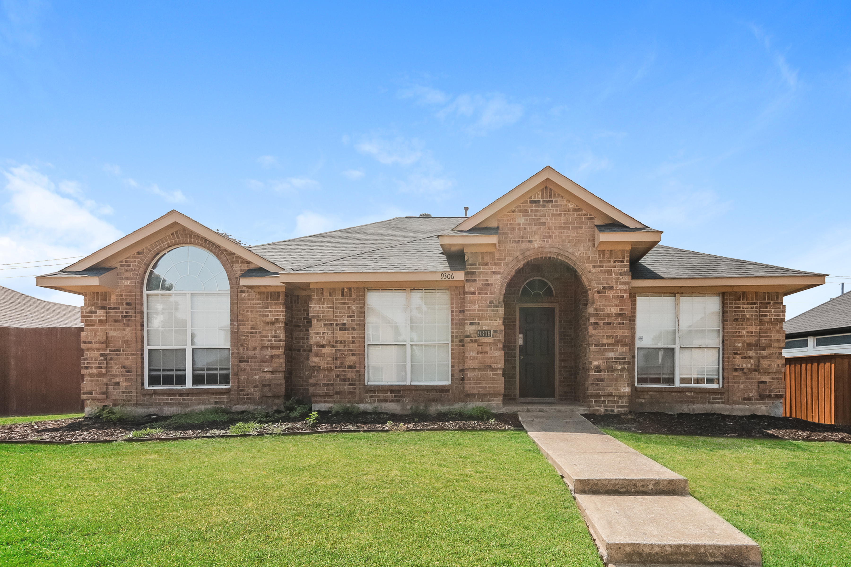 9306 CHIMNEYWOOD DR ROWLETT, TX 75089